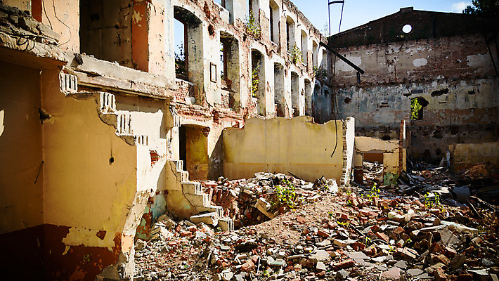 포토 JPG 해외이미지 산업 벽 백그라운드 건축양식 창문 공장 유리 벽돌 직장 사람없음 내부 건물 빛 금속 검은색 어둠 수확 도시 폐기물 위험 버리기 창고 복고 먼지 낭비 구식 그런지 깨짐 방치 썩음 옛날 철강 파멸 해외202004 해외포토 건축물 건축 컬러 컨셉 농업 회사 공업 모션 재질 쓰레기 파일형식 소멸 이미지허브