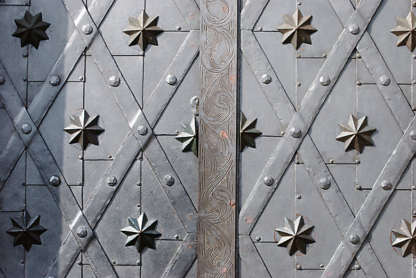 포토 JPG 해외이미지 별 건축양식 사람없음 장식 문 금속 역사 철 묘사 해외202004 해외포토 자연요소 건축 재질 파일형식 이미지허브