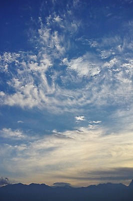 포토 JPG 주간 구름 실루엣 자연 하늘 산 풍경 사람없음 야외 노을 일몰 산등성이 국내포토 자연요소 촬영기법 생태계 파일형식