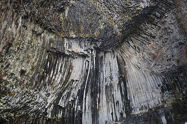 포토 JPG 주간 무늬 자연 산 풍경 사람없음 야외 일본 돌_바위 바위 화산 화산암 국내포토 자연요소 아시아 암석 생태계 파일형식