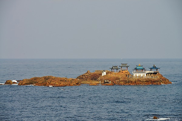 포토 JPG 주간 건축물 바다 섬 자연 풍경 사람없음 야외 정자 국내포토 자연요소 건축 생태계 파일형식