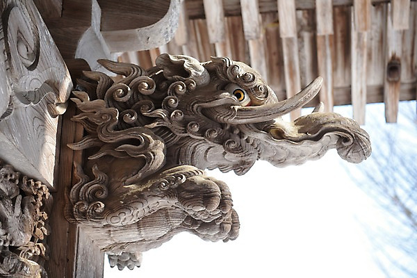 포토 JPG 주간 전통 해외풍경 건축물 건축 조각 고건축 일본문화 풍경 사람없음 야외 아웃포커스 장식 조형물 일본 일본전통 동물모양 목조 일본건축 조소 국내포토 자연요소 모양 동물 동양문화 해외 아시아 외국문화 촬영기법 미술 동양건축 파일형식