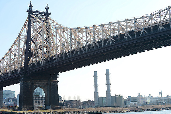 포토 JPG 주간 해외풍경 건축물 공장 아메리카 굴뚝 풍경 빌딩 사람없음 야외 강 도시풍경 미국 도시 뉴욕 가교 국내포토 자연요소 해외 건축 북아메리카 공업 건물 대륙 파일형식