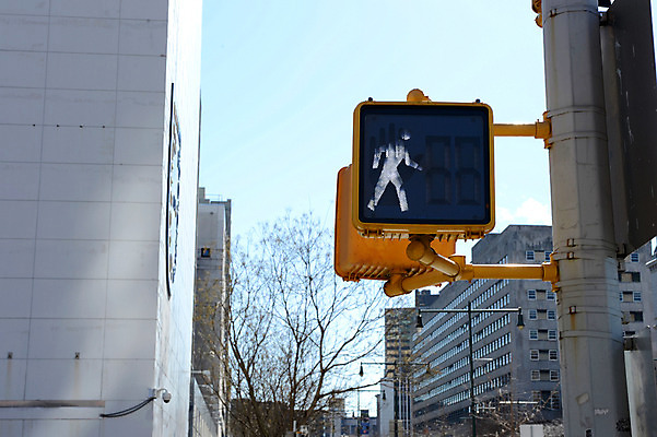 포토 JPG 주간 해외풍경 아메리카 풍경 빌딩 사람없음 야외 도시풍경 미국 도시 횡단보도 신호등 뉴욕 청신호 국내포토 자연요소 해외 북아메리카 건물 보행로 대륙 파일형식