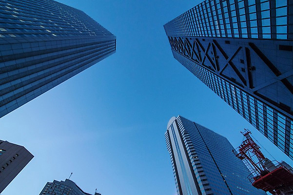 포토 JPG 주간 해외풍경 건축물 로우앵글 하늘 풍경 빌딩 사람없음 야외 도시풍경 일본 고층빌딩 도시 도쿄 신주쿠 국내포토 자연요소 해외 건축 아시아 뷰포인트 건물 파일형식