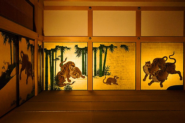 포토 JPG 동물 전통 해외풍경 건축물 고건축 실내 풍경 사람없음 일본 방 호랑이 대나무 벽화 그림 일본전통 일본건축 나고야성 나고야 국내포토 나무 해외 건축 아시아 포유류 내부 동양건축 파일형식