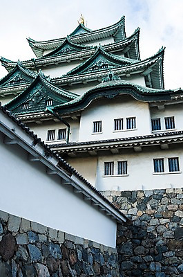 포토 JPG 주간 전통 해외풍경 해외 건축물 건축 로우앵글 고건축 풍경 사람없음 야외 일본 성 일본전통 일본건축 나고야성 나고야 국내포토 자연요소 아시아 뷰포인트 동양건축 파일형식