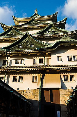 포토 JPG 주간 구름 전통 해외풍경 해외 건축물 건축 로우앵글 고건축 하늘 풍경 사람없음 야외 일본 성 일본전통 일본건축 나고야성 나고야 국내포토 자연요소 아시아 뷰포인트 동양건축 파일형식