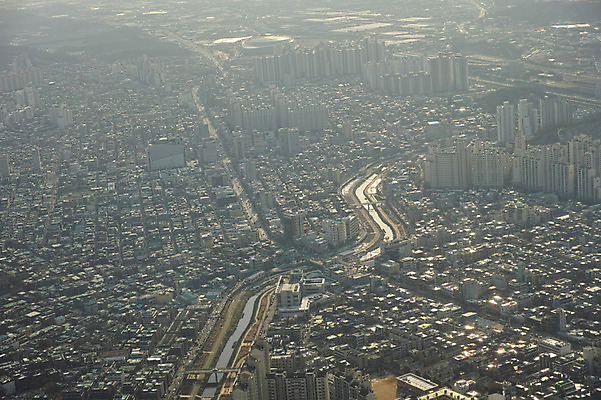 포토 JPG 주간 아파트 한국 풍경 빌딩 사람없음 야외 건물 강 도시풍경 도시 도심 김포 국내포토 자연요소 건축물 아시아 주택 경기도 파일형식