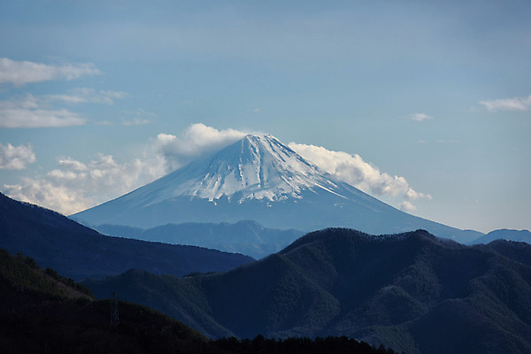 포토 JPG 주간 구름 해외풍경 자연 하늘 산 풍경 사람없음 야외 일본 눈 산등성이 화산 만년설 후지산 국내포토 자연요소 해외 아시아 날씨 세계문화유산 생태계 파일형식