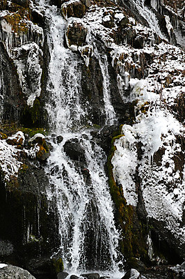 포토 JPG 주간 계절 겨울 자연 풍경 사람없음 야외 물 계곡 얼음 폭포 돌_바위 바위 눈 고드름 겨울풍경 국내포토 자연요소 날씨 생태계 파일형식