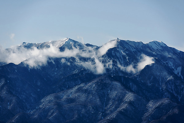 포토 JPG 주간 구름 해외풍경 자연 하늘 산 풍경 사람없음 야외 일본 눈 산등성이 국내포토 자연요소 해외 아시아 날씨 생태계 파일형식