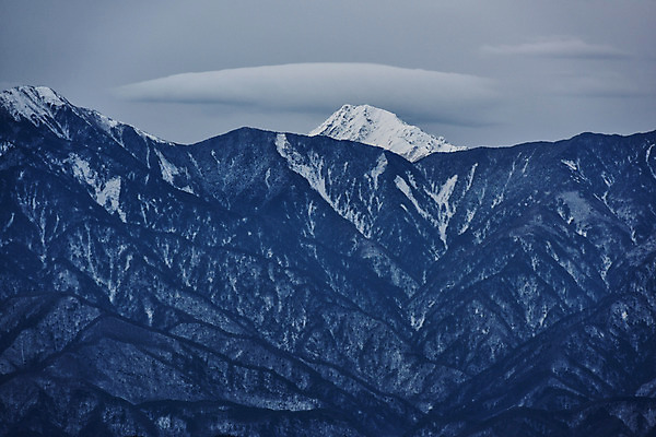 포토 JPG 주간 구름 해외풍경 계절 겨울 자연 하늘 산 풍경 사람없음 야외 일본 눈 산등성이 겨울풍경 국내포토 자연요소 해외 아시아 날씨 생태계 파일형식