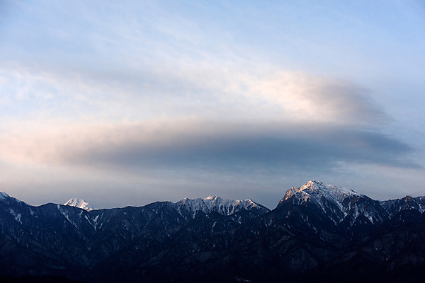 포토 JPG 주간 구름 해외풍경 자연 하늘 산 풍경 사람없음 야외 일본 눈 산등성이 국내포토 자연요소 해외 아시아 날씨 생태계 파일형식