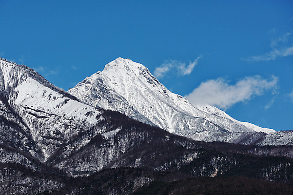 포토 JPG 주간 구름 계절 겨울 자연 하늘 산 풍경 사람없음 야외 일본 눈 만년설 겨울풍경 국내포토 자연요소 아시아 날씨 생태계 파일형식