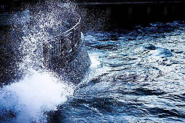 포토 JPG 주간 파도 바다 난간 자연 풍경 해변 사람없음 야외 물보라 국내포토 자연요소 물 생태계 파일형식