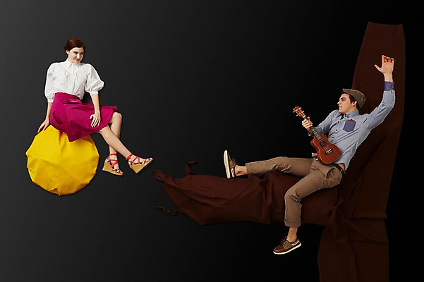 포토 JPG 스튜디오촬영 전신 서양인 외국인 나무 백인 라이프스타일 커플 여자 남자 악기 커플라이프 연주 데이트 모션 실내 들기 사람 앉기 20대 성인 두명 앞모습 옆모습 하이앵글 어둠 보름달 달 우쿨렐레 청년만 성인만 국내포토 자연요소 식물 음악 뷰포인트 관계 현악기 인종 청년 내부 생활 파일형식