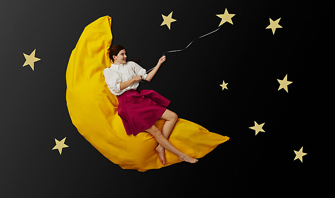 포토 JPG 스튜디오촬영 전신 서양인 외국인 우먼라이프 라이프스타일 여자 별 모션 실내 한명 들기 사람 20대 성인 앞모습 하이앵글 눕기 달 초승달 청년만 청년여자만 청년여자한명만 성인여자한명만 국내포토 자연요소 1 뷰포인트 인종 청년 내부 생활 여자만 여자한명만 성인여자만 성인만 파일형식