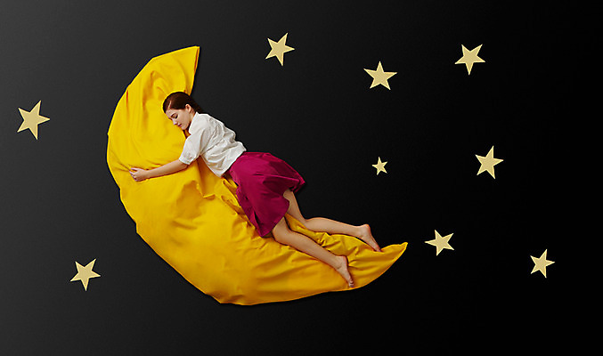 포토 JPG 스튜디오촬영 전신 서양인 외국인 우먼라이프 라이프스타일 여자 별 모션 실내 한명 사람 20대 성인 옆모습 하이앵글 눕기 달 잠 초승달 청년만 청년여자만 청년여자한명만 성인여자한명만 국내포토 자연요소 1 뷰포인트 인종 청년 내부 생활 여자만 여자한명만 성인여자만 성인만 파일형식