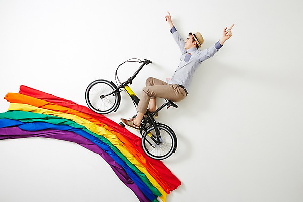 포토 JPG 스튜디오촬영 전신 서양인 외국인 모자 라이프스타일 남자 맨라이프 무지개 모션 실내 한명 사람 손짓 20대 성인 옆모습 하이앵글 자전거 만세 승차 청년만 청년남자만 청년남자한명만 성인남자한명만 국내포토 자연요소 1 잡화 뷰포인트 인종 청년 내부 생활 바이크 남자만 남자한명만 성인남자만 성인만 파일형식