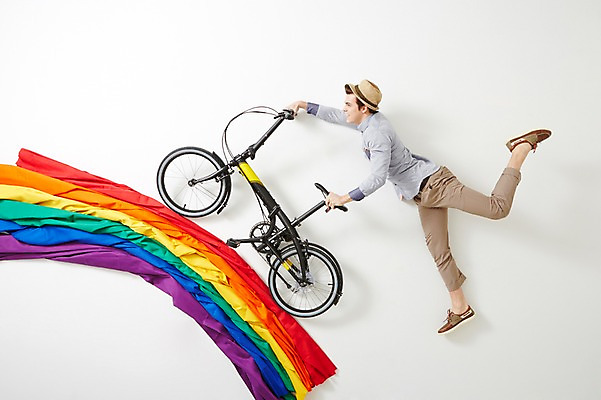 포토 JPG 스튜디오촬영 전신 서양인 외국인 모자 라이프스타일 남자 맨라이프 무지개 모션 실내 한명 사람 20대 성인 옆모습 하이앵글 자전거 잡기 청년만 청년남자만 청년남자한명만 성인남자한명만 국내포토 자연요소 1 잡화 뷰포인트 인종 청년 내부 생활 바이크 남자만 남자한명만 성인남자만 성인만 파일형식