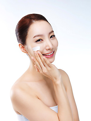 포토 JPG 스튜디오촬영 우먼라이프 라이프스타일 여자 모션 실내 한명 미소 사람 손짓 상반신 20대 성인 화장 뷰티 깨끗함 한국인 변화 매끈함 바르기 로션 과정 의료성형뷰티 청년만 청년여자만 청년여자한명만 성인여자한명만 국내포토 1 컨셉 표정 동양인 청년 내부 생활 화장품 감각 여자만 여자한명만 성인여자만 성인만 파일형식