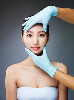 포토 JPG 스튜디오촬영 우먼라이프 라이프스타일 손 여자 모션 실내 한명 미소 사람 손짓 상반신 20대 성인 앞모습 신체부위 뷰티 한국인 변화 성형수술 수술장갑 과정 시술 의료성형뷰티 청년만 국내포토 1 뷰포인트 장갑 컨셉 표정 동양인 청년 내부 생활 수술 성인만 파일형식