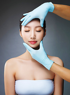 포토 JPG 스튜디오촬영 우먼라이프 라이프스타일 손 여자 모션 실내 한명 미소 사람 손짓 상반신 20대 성인 앞모습 신체부위 뷰티 눈감음 한국인 변화 성형수술 수술장갑 과정 시술 의료성형뷰티 청년만 국내포토 1 뷰포인트 장갑 컨셉 표정 동양인 청년 내부 생활 수술 성인만 파일형식