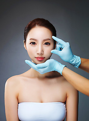 포토 JPG 스튜디오촬영 우먼라이프 라이프스타일 손 여자 모션 실내 한명 미소 사람 손짓 상반신 20대 성인 앞모습 신체부위 뷰티 한국인 변화 성형수술 수술장갑 과정 시술 의료성형뷰티 청년만 국내포토 1 뷰포인트 장갑 컨셉 표정 동양인 청년 내부 생활 수술 성인만 파일형식