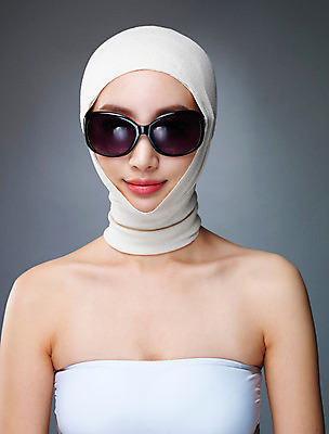 포토 JPG 스튜디오촬영 우먼라이프 라이프스타일 여자 모션 실내 한명 미소 사람 상반신 20대 성인 앞모습 선글라스 뷰티 한국인 수술 변화 성형수술 붕대 과정 의료성형뷰티 청년만 청년여자만 청년여자한명만 성인여자한명만 국내포토 1 안경 뷰포인트 컨셉 의학 표정 동양인 청년 내부 생활 치료 여자만 여자한명만 성인여자만 성인만 파일형식