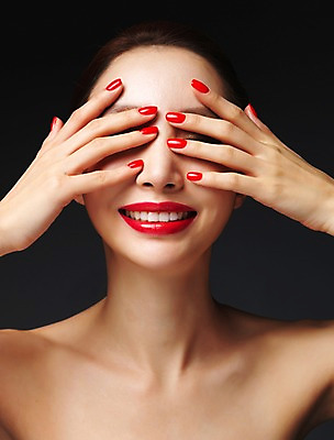 포토 JPG 스튜디오촬영 우먼라이프 라이프스타일 여자 모션 실내 표정 한명 미소 사람 손짓 상반신 20대 성인 앞모습 뷰티 섹시 한국인 가림 매끈함 의료성형뷰티 청년만 청년여자만 청년여자한명만 성인여자한명만 국내포토 1 뷰포인트 컨셉 동양인 청년 내부 생활 감각 여자만 여자한명만 성인여자만 성인만 파일형식