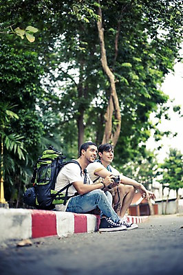포토 JPG 주간 전신 서양인 외국인 나무 라이프스타일 응시 남자 여유 맨라이프 해외여행 여행 배낭 태국 휴식 거리 함께함 2014년태국 들기 사람 앉기 20대 성인 야외 두명 옆모습 친구 청춘 카메라 우정 배낭여행 방콕 성인남자만 청년만 청년남자만 국내포토 자연요소 식물 해외기획촬영 해외 시선 감정 아시아 뷰포인트 컨셉 가방 관계 모션 인종 청년 생활 전자제품 남자만 성인만 파일형식