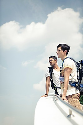 포토 JPG 주간 서양인 외국인 구름 라이프스타일 응시 남자 여유 맨라이프 해외여행 여행 배낭 태국 하늘 함께함 2014년태국 서기 사람 상반신 20대 성인 야외 두명 옆모습 친구 청춘 우정 구경 배낭여행 방콕 성인남자만 청년만 청년남자만 국내포토 자연요소 해외기획촬영 해외 시선 감정 아시아 뷰포인트 컨셉 가방 관계 모션 인종 청년 생활 남자만 성인만 파일형식