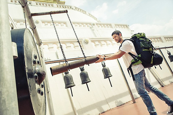 포토 JPG 주간 전신 서양인 외국인 라이프스타일 남자 여유 맨라이프 해외여행 여행 배낭 태국 2014년태국 한명 서기 들기 사람 20대 성인 야외 청춘 종 배낭여행 방콕 치기 청년만 청년남자만 청년남자한명만 성인남자한명만 국내포토 자연요소 해외기획촬영 1 해외 감정 아시아 컨셉 가방 모션 인종 청년 생활 남자만 남자한명만 성인남자만 성인만 파일형식