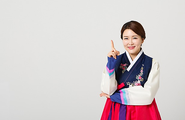 포토 JPG 스튜디오촬영 한국전통 라이프스타일 여자 명절 40대 중년 모션 중년라이프 실내 한명 서기 미소 사람 동양인 손짓 상반신 성인 앞모습 설날 추석 한국인 가리킴 전통의상 한복 여자만 여자한명만 성인여자만 성인한명만 성인여자한명만 중년만 중년여자만 중년여자한명만 성인만 국내포토 1 전통 기념일 뷰포인트 한국 표정 인종 내부 생활 파일형식