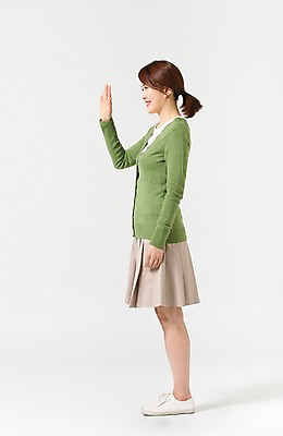 포토 JPG 스튜디오촬영 전신 라이프스타일 여자 40대 모션 중년라이프 실내 한명 서기 미소 사람 손짓 성인 옆모습 캐주얼 한국인 손인사 중년여자한명만 국내포토 1 옷 뷰포인트 중년 표정 동양인 내부 생활 인사 여자한명만 중년여자만 파일형식