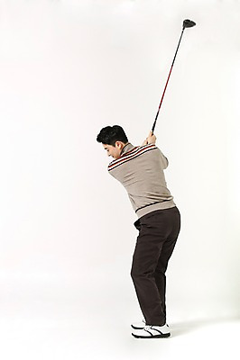 포토 JPG 스튜디오촬영 전신 라이프스타일 남자 40대 골프 모션 중년라이프 실내 한명 서기 들기 사람 성인 취미 옆모습 골프채 한국인 중년남자한명만 휘두르기 국내포토 1 뷰포인트 중년 골프용품 동양인 내부 생활 구기 남자한명만 중년남자만 파일형식