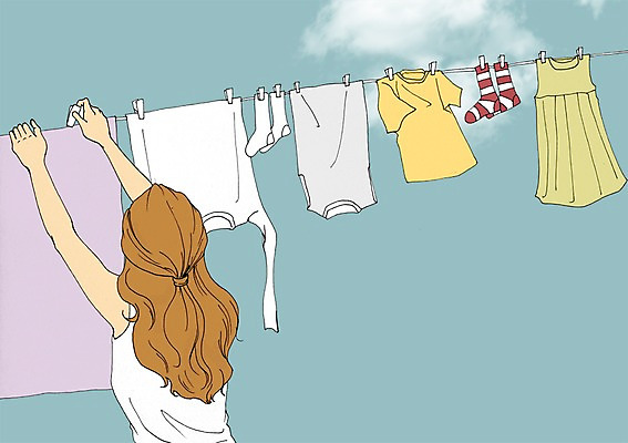 주간 PSD 구름 옷 여자 가사 일러스트 엄마 함께함 집게 한명 사람 성인 야외 화목 빨래 빨랫줄 아트툰 국내일러스트 자연요소 1 줄 컨셉 가족 그림 파일형식