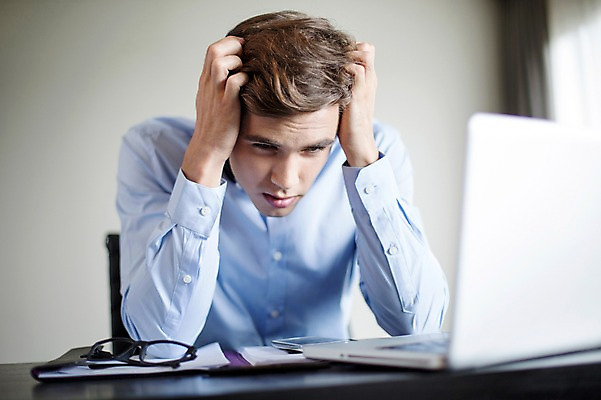 포토 JPG 서양인 외국인 라이프스타일 남자 안경 맨라이프 비즈니스 모션 스트레스 실내 2014년태국 한명 사람 앉기 정장 손짓 상반신 성인 앞모습 30대 노트북 직장인 비즈니스맨 책상 문서 성인남자한명만 장년만 장년남자만 장년남자한명만 국내포토 해외기획촬영 직업 1 잡화 옷 뷰포인트 가구 인종 내부 생활 장년 전자제품 남자만 남자한명만 성인남자만 성인만 파일형식