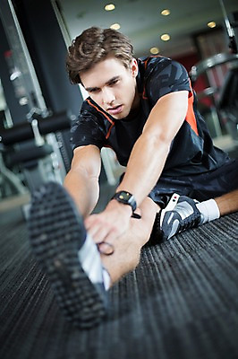 포토 JPG 전신 서양인 외국인 라이프스타일 남자 맨라이프 모션 실내 2014년태국 한명 사람 앉기 손짓 성인 앞모습 30대 운동 운동기구 헬스 스트레칭 직장인 변화 목표 열정 성인남자한명만 장년만 장년남자만 장년남자한명만 국내포토 해외기획촬영 직업 1 감정 뷰포인트 컨셉 건강 인종 내부 생활 장년 남자만 남자한명만 성인남자만 성인만 파일형식