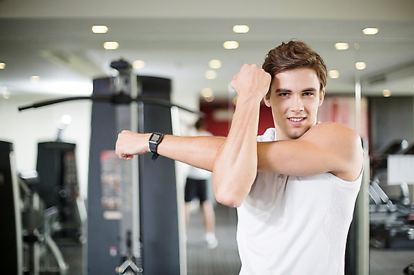 포토 JPG 서양인 외국인 라이프스타일 남자 맨라이프 모션 실내 2014년태국 한명 서기 미소 사람 손짓 상반신 성인 앞모습 30대 운동 운동기구 헬스 스트레칭 헬스장 변화 목표 열정 성인남자한명만 장년만 장년남자만 장년남자한명만 국내포토 해외기획촬영 1 감정 뷰포인트 컨셉 표정 건강 인종 내부 생활 장년 남자만 남자한명만 성인남자만 성인만 파일형식