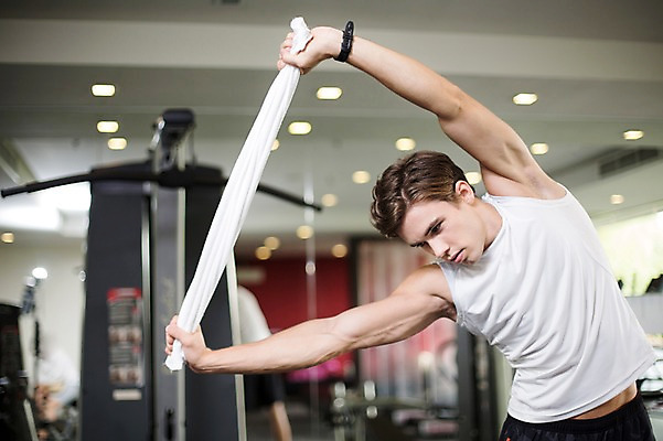 포토 JPG 서양인 외국인 라이프스타일 남자 맨라이프 모션 실내 2014년태국 한명 서기 들기 사람 상반신 성인 앞모습 30대 수건 운동 운동기구 헬스 스트레칭 헬스장 변화 목표 열정 성인남자한명만 장년만 장년남자만 장년남자한명만 국내포토 해외기획촬영 1 감정 뷰포인트 컨셉 건강 인종 내부 생활 장년 위생용품 남자만 남자한명만 성인남자만 성인만 파일형식