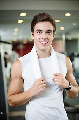 포토 JPG 서양인 외국인 라이프스타일 남자 맨라이프 모션 실내 2014년태국 한명 서기 미소 들기 사람 상반신 성인 앞모습 30대 수건 운동 운동기구 헬스 헬스장 변화 목표 열정 성인남자한명만 장년만 장년남자만 장년남자한명만 국내포토 해외기획촬영 1 감정 뷰포인트 컨셉 표정 건강 인종 내부 생활 장년 위생용품 남자만 남자한명만 성인남자만 성인만 파일형식