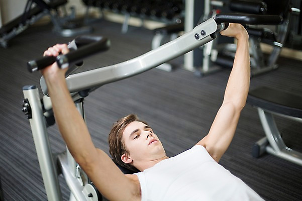 포토 JPG 서양인 외국인 라이프스타일 남자 맨라이프 모션 실내 2014년태국 한명 사람 상반신 성인 앞모습 30대 눕기 운동 운동기구 헬스 헬스장 변화 목표 열정 손뻗기 성인남자한명만 장년만 장년남자만 장년남자한명만 들어올리기 국내포토 해외기획촬영 1 감정 뷰포인트 컨셉 건강 인종 내부 생활 장년 남자만 남자한명만 성인남자만 성인만 파일형식