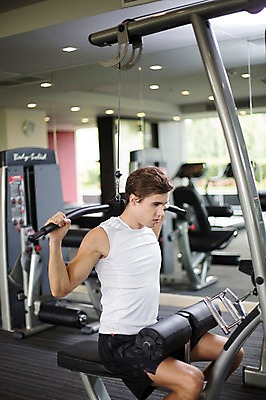 포토 JPG 서양인 외국인 라이프스타일 남자 맨라이프 모션 실내 2014년태국 한명 사람 앉기 상반신 성인 옆모습 30대 운동 운동기구 헬스 헬스장 잡기 변화 목표 열정 성인남자한명만 장년만 장년남자만 장년남자한명만 국내포토 해외기획촬영 1 감정 뷰포인트 컨셉 건강 인종 내부 생활 장년 남자만 남자한명만 성인남자만 성인만 파일형식