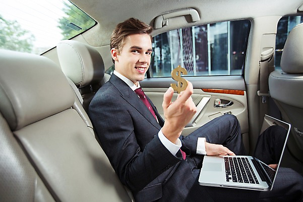 포토 JPG 주간 서양인 외국인 라이프스타일 남자 맨라이프 비즈니스 모션 자동차 2014년태국 한명 미소 들기 사람 앉기 정장 상반신 성인 야외 옆모습 30대 노트북 달러 직장인 비즈니스맨 고급 성인남자한명만 장년만 장년남자만 장년남자한명만 국내포토 자연요소 해외기획촬영 직업 1 옷 육상교통 뷰포인트 컨셉 돈 표정 인종 생활 장년 전자제품 남자만 남자한명만 성인남자만 성인만 파일형식