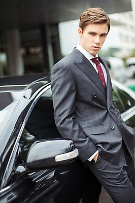 포토 JPG 주간 서양인 외국인 라이프스타일 남자 맨라이프 비즈니스 모션 자동차 2014년태국 한명 서기 사람 정장 상반신 성인 야외 옆모습 30대 기댐 직장인 비즈니스맨 고급 주머니손 성인남자한명만 장년만 장년남자만 장년남자한명만 국내포토 자연요소 해외기획촬영 직업 1 옷 육상교통 뷰포인트 컨셉 인종 생활 장년 남자만 남자한명만 성인남자만 성인만 파일형식