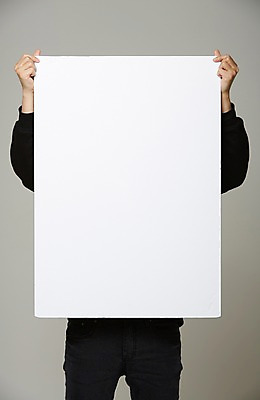 포토 JPG 스튜디오촬영 남자 포스터 종이 티셔츠 프레임 실내 한명 들기 사람 상반신 성인 알림 국내포토 1 셔츠 모션 내부 파일형식