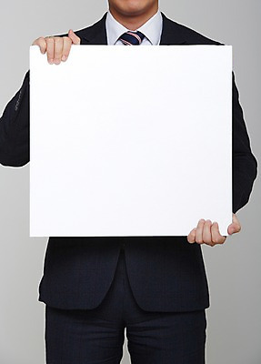 포토 JPG 스튜디오촬영 남자 포스터 종이 셔츠 프레임 실내 한명 들기 사람 정장 상반신 성인 알림 국내포토 1 옷 상의 모션 내부 파일형식