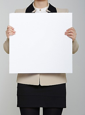 포토 JPG 스튜디오촬영 여자 포스터 종이 프레임 실내 한명 들기 사람 정장 상반신 성인 알림 국내포토 1 옷 모션 내부 파일형식